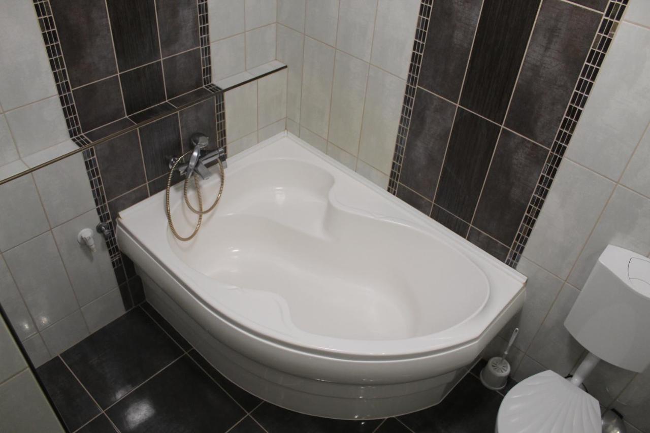 Sunny House Apartman Szeged Exterior photo